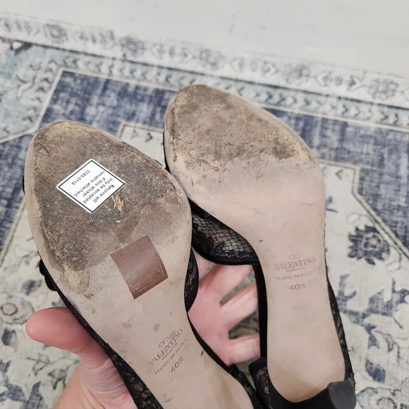 Valentino Garavani Satin Lace Heels - Picture 13 of 13